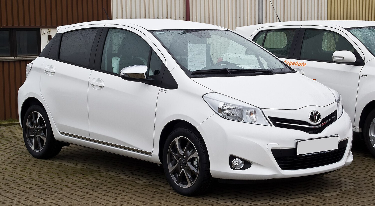 Toyota Yaris III, Yaris III 1.33 cinq portes de 2013, avant le restylage de 2014